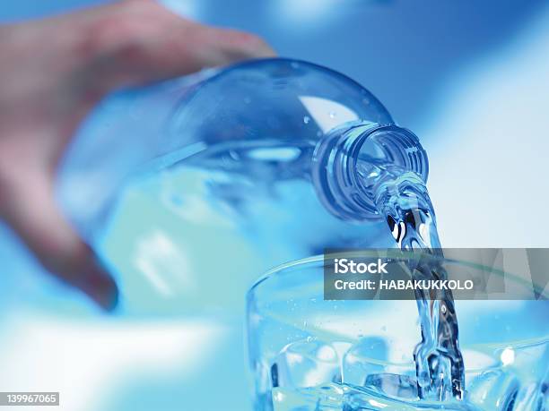 De Agua Foto de stock y más banco de imágenes de Agua - Agua, Agua potable, Agua purificada