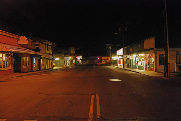 istock Paia, Maui at Night 1399678069