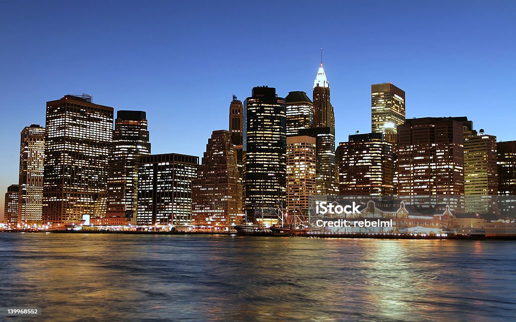 Lower Manhattan no crepúsculo - Royalty-free Ao Ar Livre Foto de stock