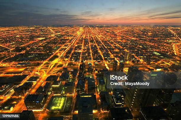 Nacht Zeit Luftbild Von Chicago Stockfoto und mehr Bilder von Abenddämmerung - Abenddämmerung, Chicago - Illinois, Luftaufnahme