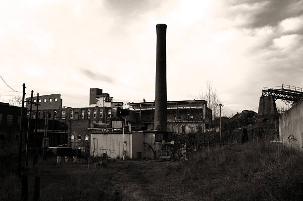 istock Demise of US Manufacturing 139971723