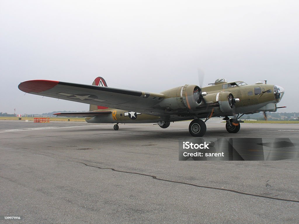 B - 17 Vorbereitung zum Abflug - Lizenzfrei Zweiter Weltkrieg Stock-Foto