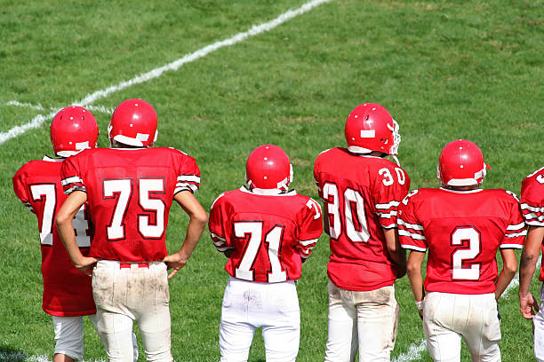 istock High School Football Team 139972103