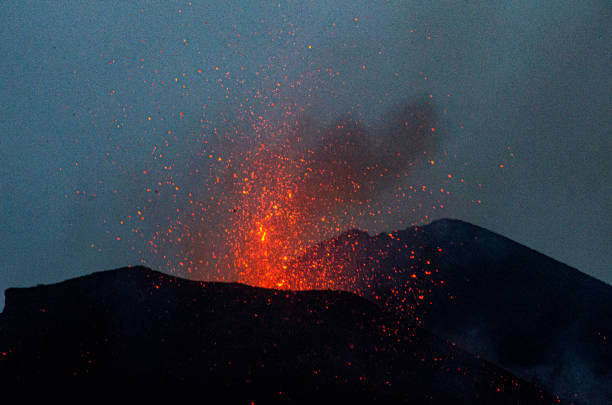 istock Volcano Etna South Eruption 1399723820
