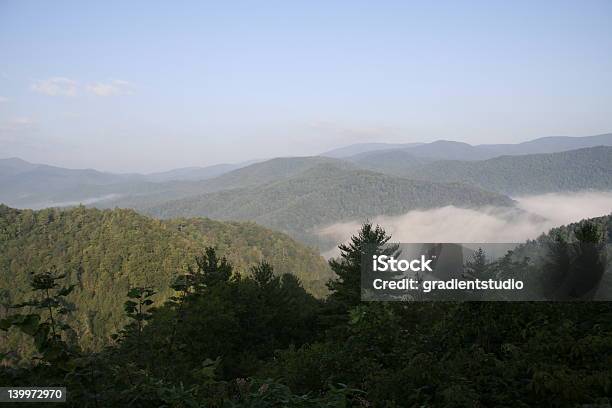 Góry Blue Ridge - zdjęcia stockowe i więcej obrazów Appalachy - Appalachy, Bez ludzi, Chmura