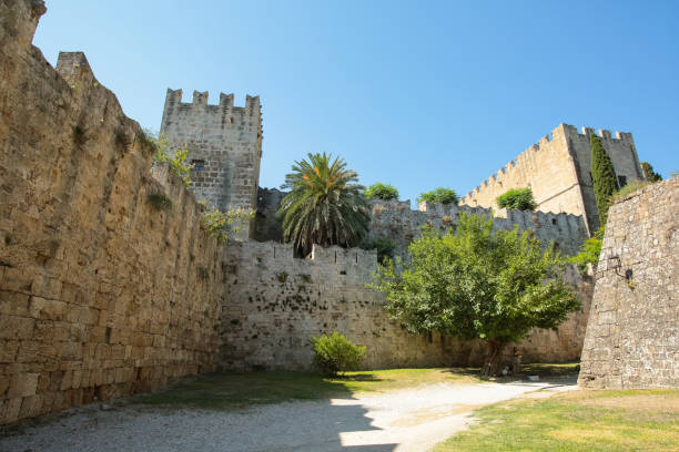 istock Old town in Rhodes, Greece 1399730744