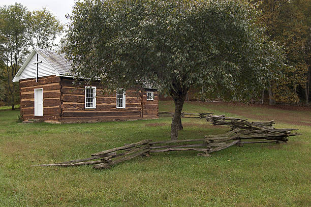 istock Historic log cabin church 139973229