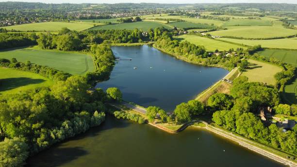istock Tring Reservoir lakes 1399734536