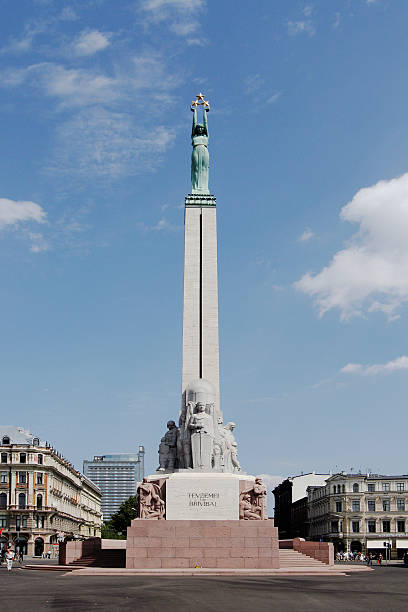 istock Monument of Freedom 139973475