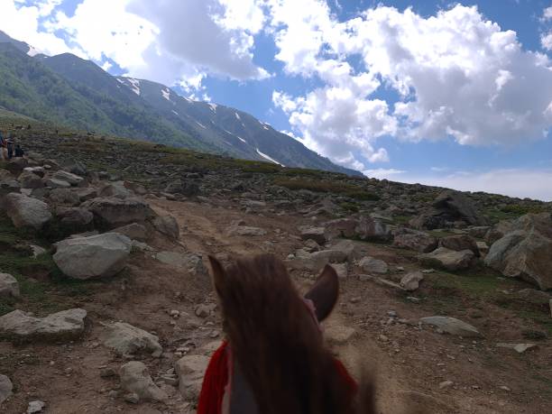 istock Gulmarg kashmir beautiful landscape 1399739534