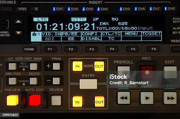 Широковещательный Видеомагнитофон Дисплей — стоковые фотографии и другие картинки Близко к - Близко к, Вещание, Видеомагнитофон