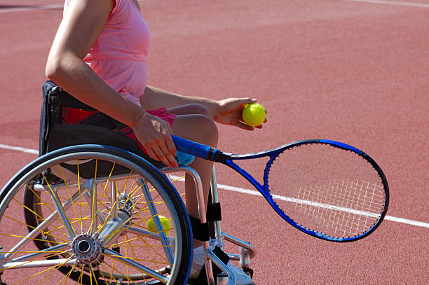 listo para servir - wheelchair tennis physical impairment athlete fotografías e imágenes de stock