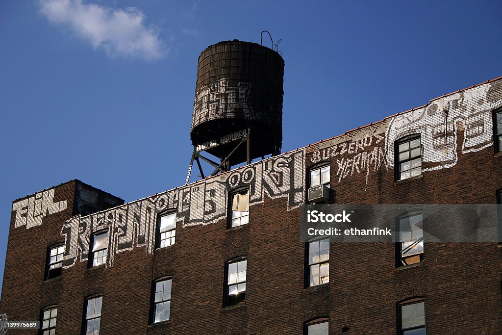 Edificio Torre dell'acqua - Foto stock royalty-free di Brooklyn - New York