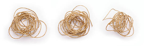 엉망인 로프 - tied knot rope three objects string 뉴스 사진 이미지