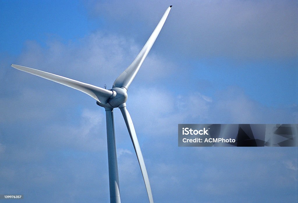 Molino de viento moderna - Foto de stock de Aerogenerador libre de derechos