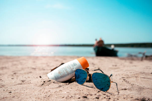 Sunscreen bottle for safety suntan