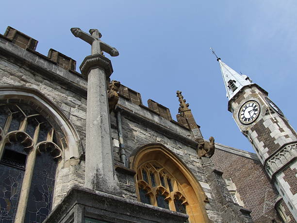 Church in Dorchester A view at a church and a clock tower in Dorchester, England dorchester on thames stock pictures, royalty-free photos & images