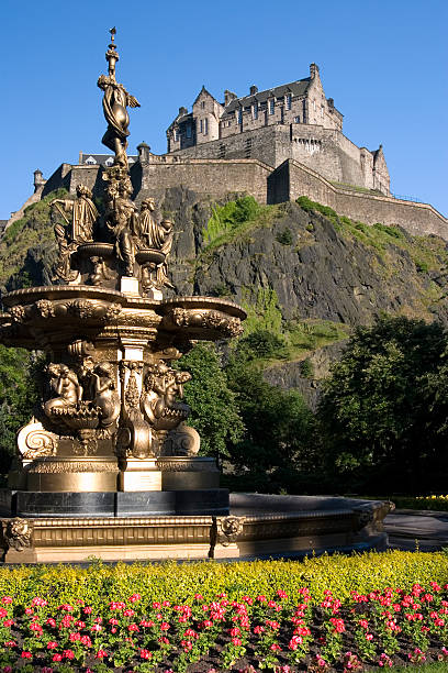 istock Edinburgh Castle and the Ross Fountain 139978149