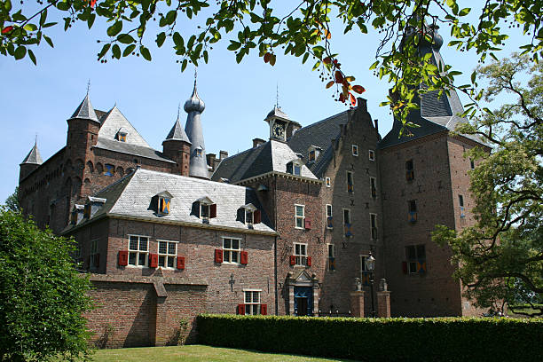 istock castle of Doorwert, Netherlands 139978375