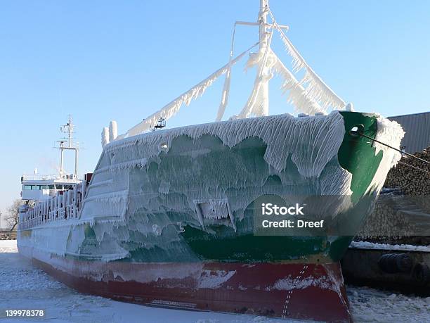 Frosty Spedizione - Fotografie stock e altre immagini di Acqua - Acqua, Affari internazionali, Andare in barca a vela