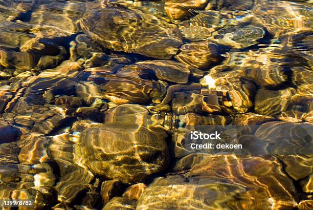 Rocks In River Stockfoto und mehr Bilder von Bildhintergrund - Bildhintergrund, Globus, Verzückt