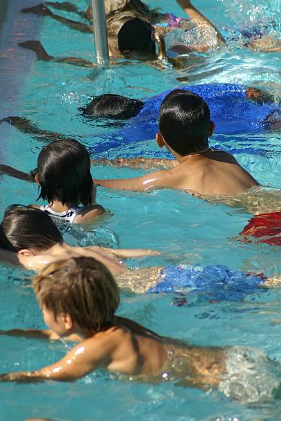 Lecciones de natación - foto de stock