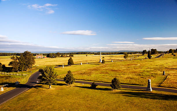 campo de batalha de gettysburg de topo do monumento da pensilvânia - gettysburg national military park imagens e fotografias de stock