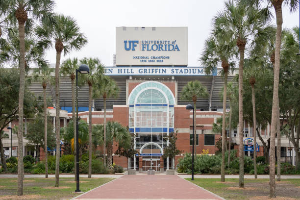 the front view of ben hill griffin stadium on the campus of the university of florida in gainesville, florida, usa - university of florida imagens e fotografias de stock
