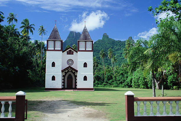 istock Church on Moorea, French Polynesia 139981650