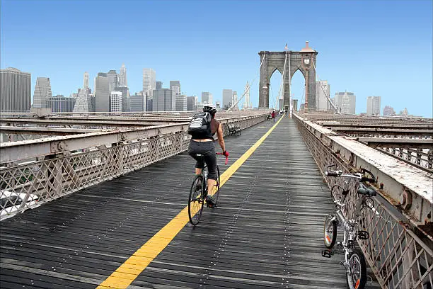 Photo of Brooklyn Bridge cyclist