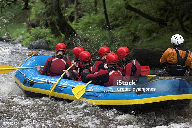 Foto de Rafting e mais fotos de stock de Amarelo - Amarelo, Artigo de vestuário para cabeça, Azul