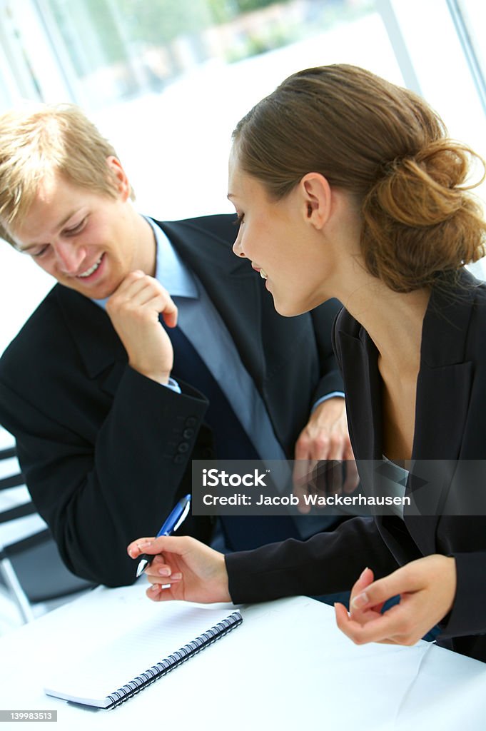 Geschäftsfrau consulting partner - Lizenzfrei Analysieren Stock-Foto