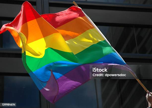 Pride Di Arcobaleno Bandiera - Fotografie stock e altre immagini di Bandiera multicolore - Bandiera multicolore, Manifestazione di orgoglio gay, Pride - Evento LGBTQI