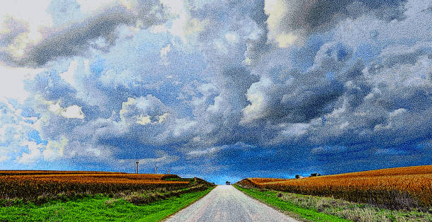 illustrations, cliparts, dessins animés et icônes de nuages d’orage du nebraska au-dessus des champs agricoles - nebraska midwest usa farm prairie