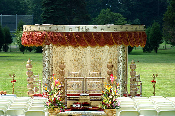 casamento indiano mandap - indian culture fotos imagens e fotografias de stock