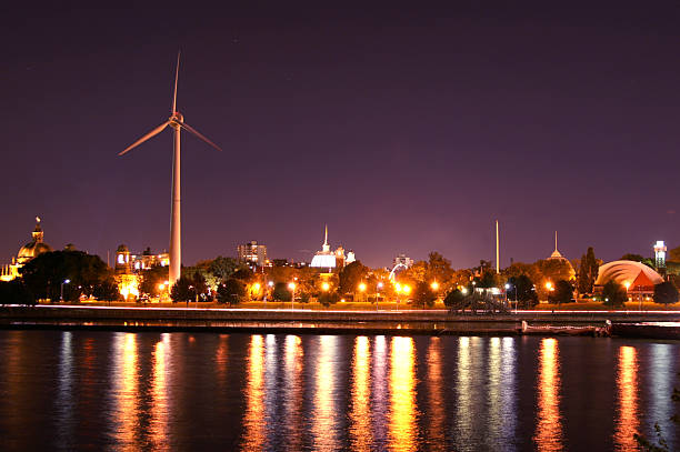 Toronto at Night Toronto at Night sustainable energy toronto stock pictures, royalty-free photos & images