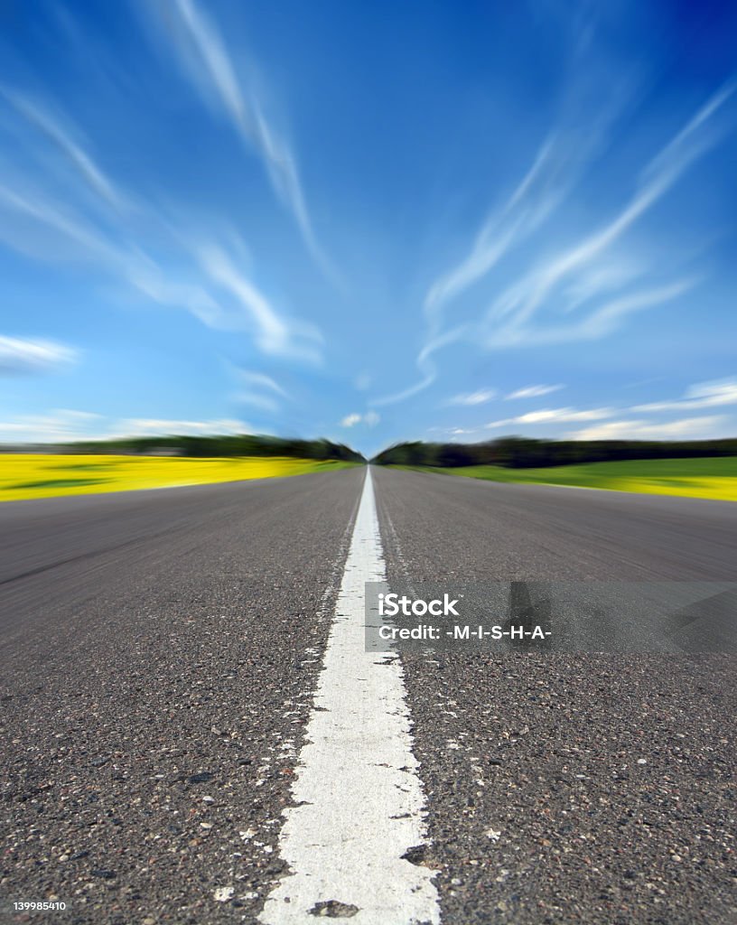 La autopista - Foto de stock de Actividad física libre de derechos