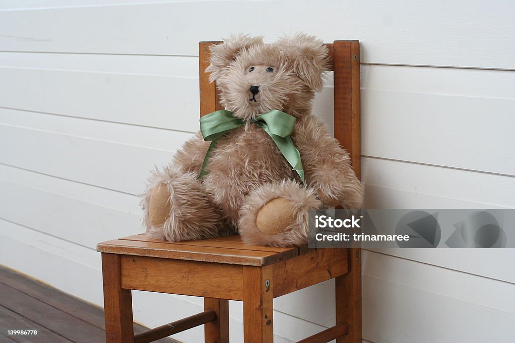 Cadeira de urso - Foto de stock de Abraçar royalty-free