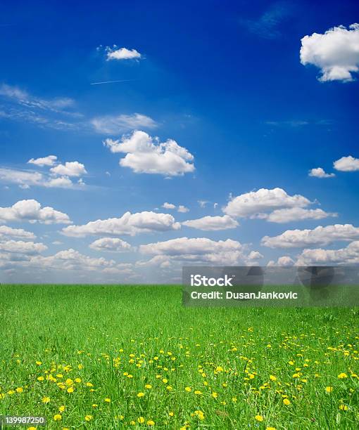 Paisagem Com Nuvens - Fotografias de stock e mais imagens de Abstrato - Abstrato, Agricultura, Ao Ar Livre