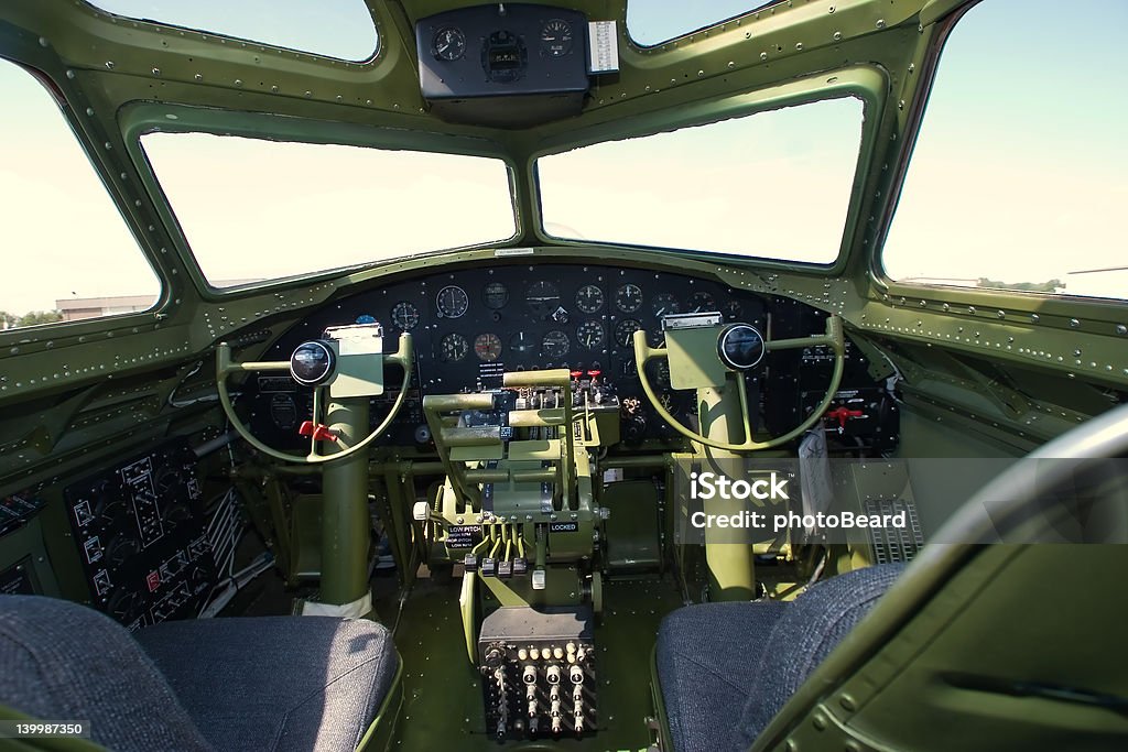 B- 17 G 봄버 콕핏 - 로열티 프리 조종석 스톡 사진