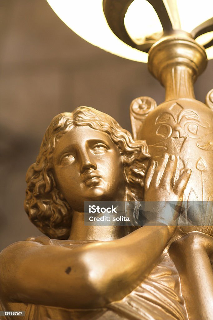 Античная Статуя лампа - Стоковые фото Ангел роялти-фри