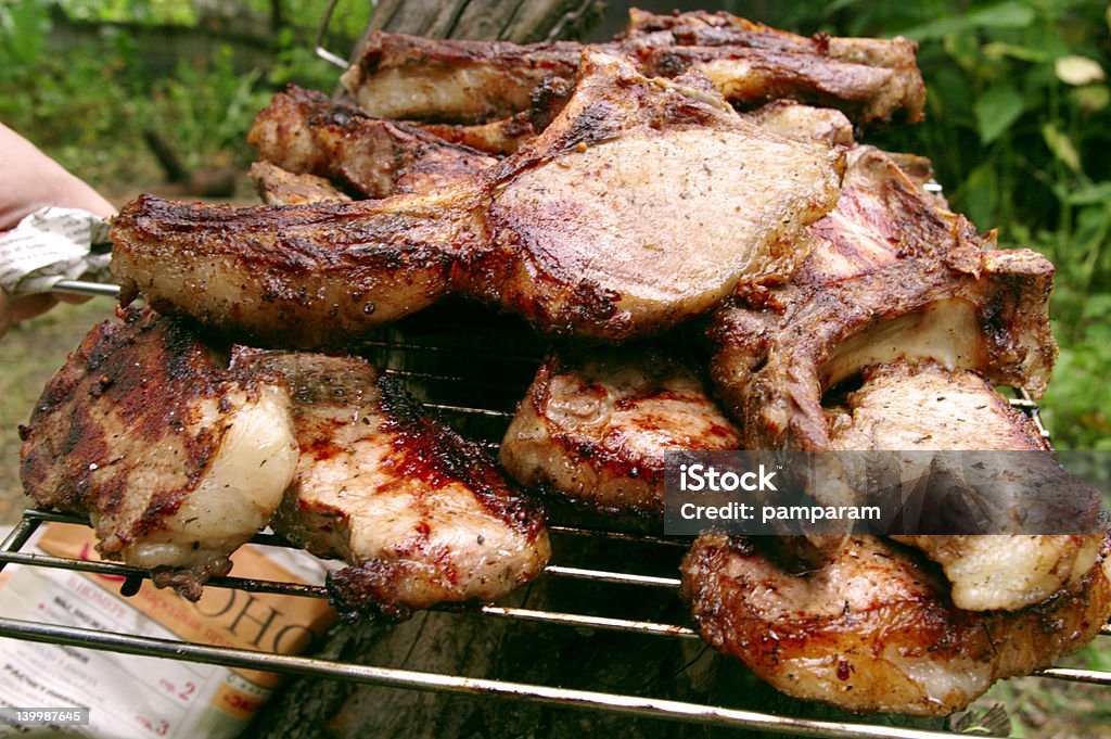 Spareribs alla griglia - Foto stock royalty-free di Alla griglia