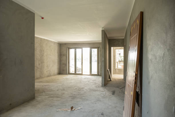 istock Unfinished apartment interior in a morning 1399880644