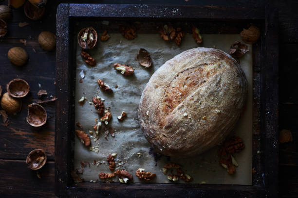 pão artesanal - walnut bread - fotografias e filmes do acervo