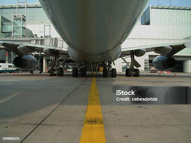 Fundovista De 747 - Fotografias de stock e mais imagens de Avião - Avião, Fotografia - Imagem, Horizontal