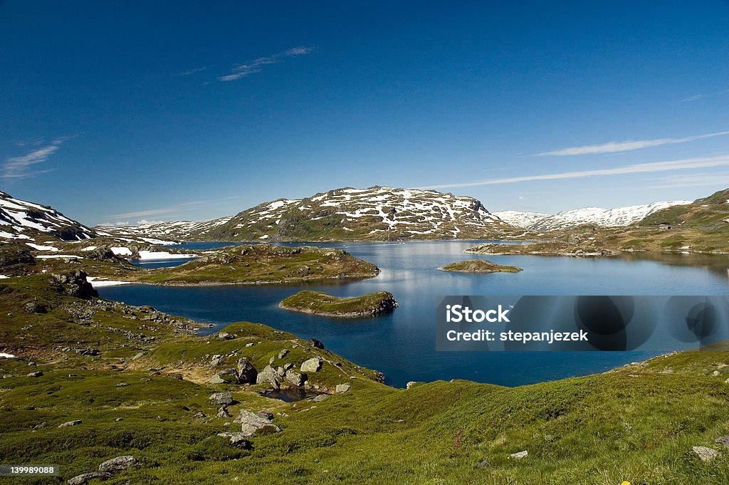 Lago na Noruega - Foto de stock de Azul royalty-free