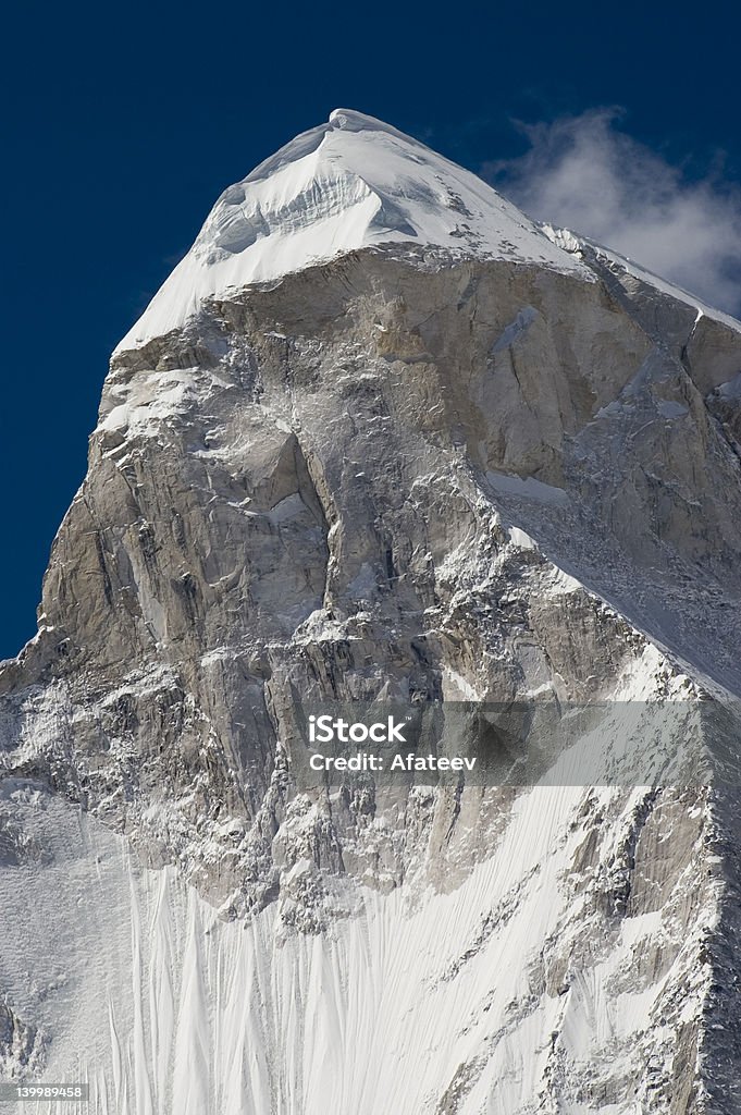 Shivling a las montañas, el Himalayas - Foto de stock de Aire libre libre de derechos