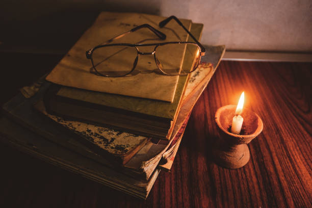 istock Pile of old books 1399895232