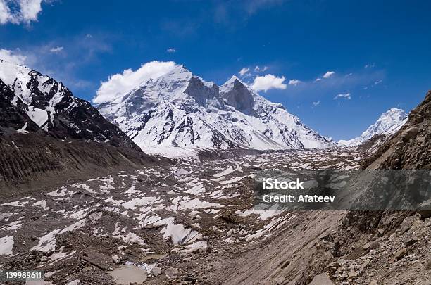Glaciar De Gangotri India Foto de stock y más banco de imágenes de Aire libre - Aire libre, Asia, Azul