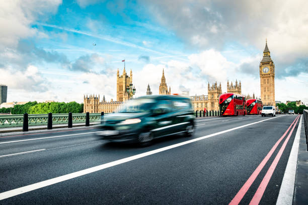 istock London Big Ben and traffic on Westminster Bridge 1399898579